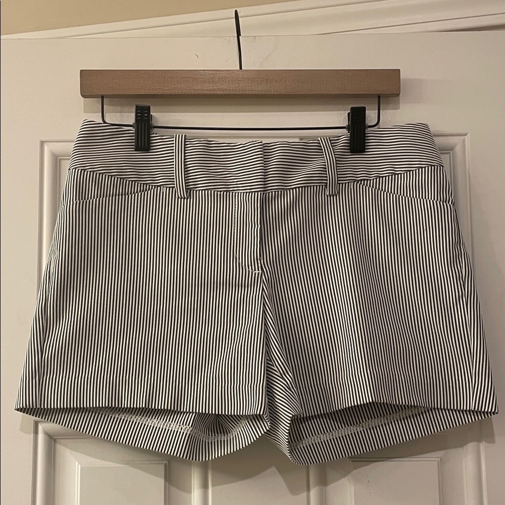 Ann Taylor Blue and White Striped  Shorts Sz 4P